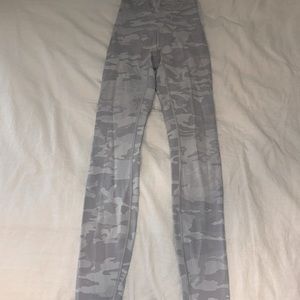 Lululemon, Women's Wunder Under High-Rise Tight, white camo